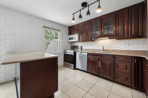 846 Long Hill Road #846, Middletown, CT 06457