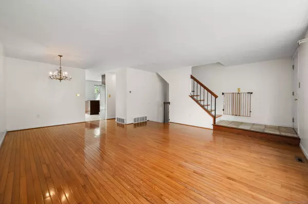 846 Long Hill Road #846, Middletown, CT 06457