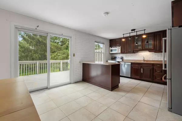 846 Long Hill Road #846, Middletown, CT 06457