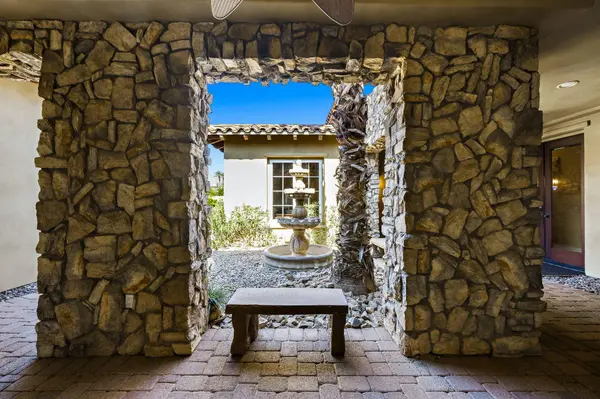 56222 Village DR, La Quinta, CA 92253