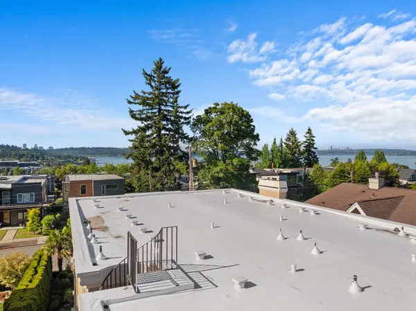 142 7th Ave, Kirkland, WA 98033-5531
