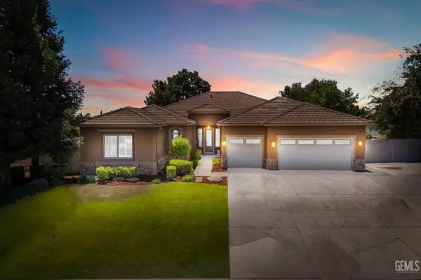 6914 Canaletto Avenue, Bakersfield, CA 93306