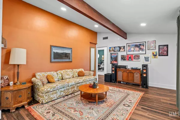 3112 Saint Marys Street, Bakersfield, CA 93305