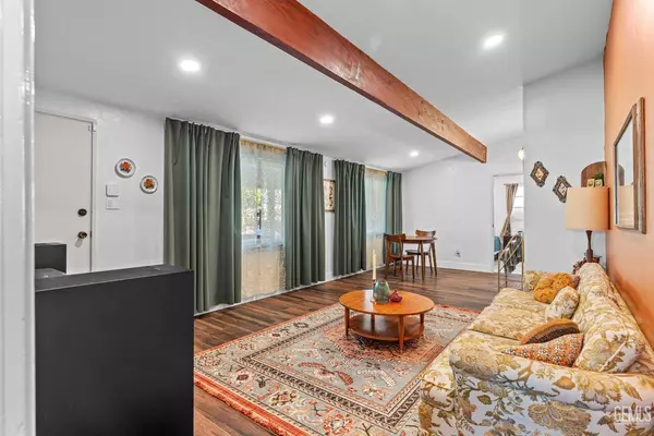 3112 Saint Marys Street, Bakersfield, CA 93305