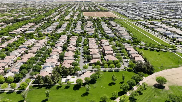 Cost of Living in Gilbert vs Queen Creek: A Long-Term Look for Buyers Considering Arizona