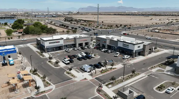 3 Things Locals Check That Out-of-Towners Never Ask about Gilbert & Queen Creek,Jessica Vukobratovich