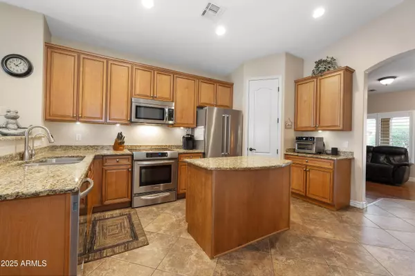 641 W Mesquite Tree Lane, San Tan Valley, AZ 85143