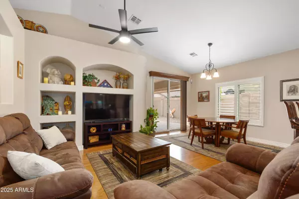 641 W Mesquite Tree Lane, San Tan Valley, AZ 85143