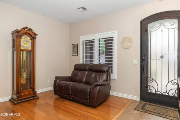 641 W Mesquite Tree Lane, San Tan Valley, AZ 85143