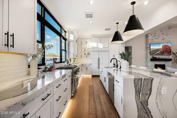 3964 E PENEDES Drive, Gilbert, AZ 85298