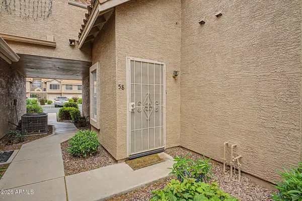 1633 E LAKESIDE Drive #58, Gilbert, AZ 85234