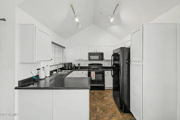 1633 E LAKESIDE Drive #58, Gilbert, AZ 85234