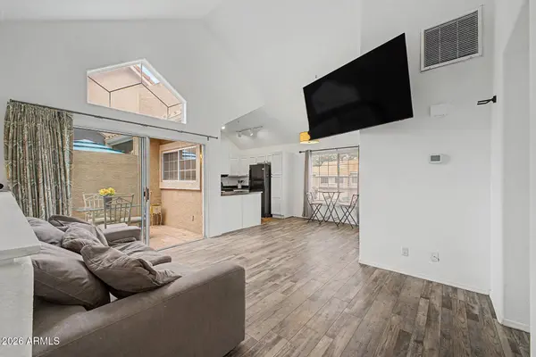 1633 E LAKESIDE Drive #58, Gilbert, AZ 85234