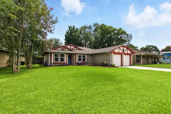 422 Elder Glen DR, Houston, TX 77598