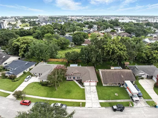 422 Elder Glen DR, Houston, TX 77598