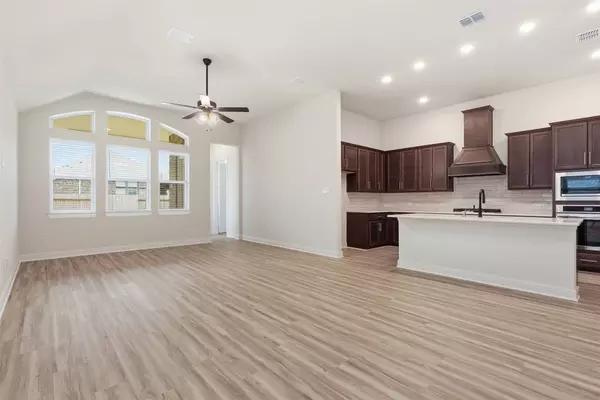 3006 Myrtle Beach LN, League City, TX 77573