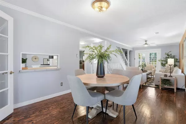 818 Cedar RD, Clear Lake Shores, TX 77565