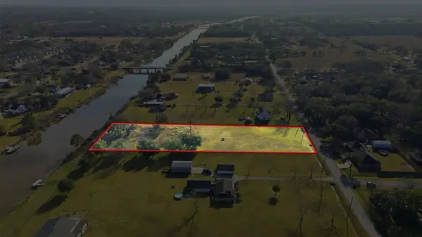 0 Robinson RD, Hitchcock, TX 77563