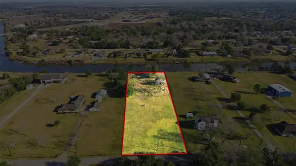 0 Robinson RD, Hitchcock, TX 77563