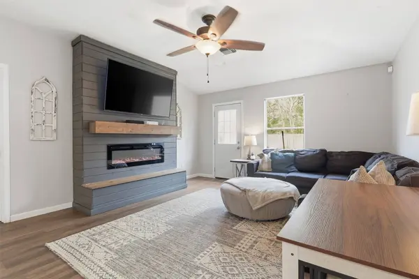 122 Easton Glen LN, Dickinson, TX 77539