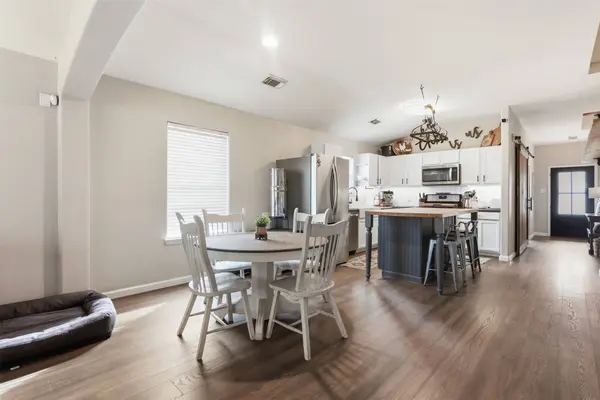 122 Easton Glen LN, Dickinson, TX 77539