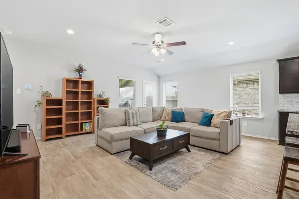 11016 33rd AVE N, Texas City, TX 77591