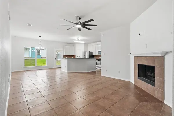 2078 Midlane DR, Conroe, TX 77301