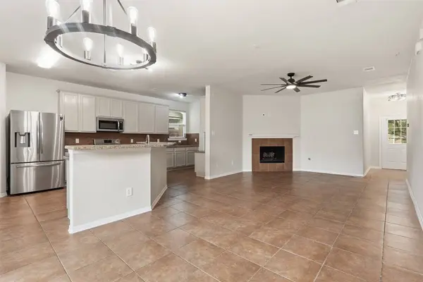 2078 Midlane DR, Conroe, TX 77301