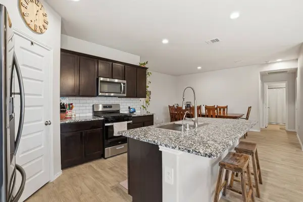 11016 33rd AVE N, Texas City, TX 77591