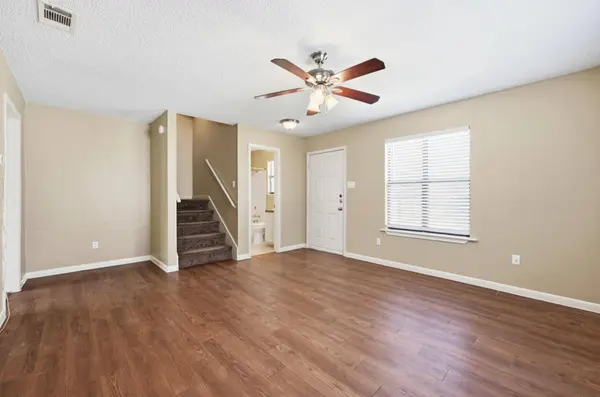 8011 Lazy LN #B, Austin, TX 78757