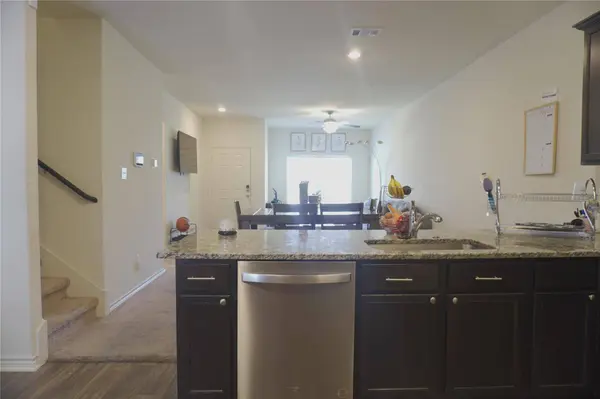 14300 Prairie Sod LN, Elgin, TX 78621