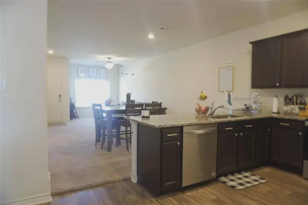 14300 Prairie Sod LN, Elgin, TX 78621