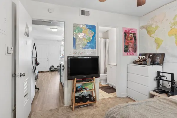 1010 W 23rd ST #5, Austin, TX 78705