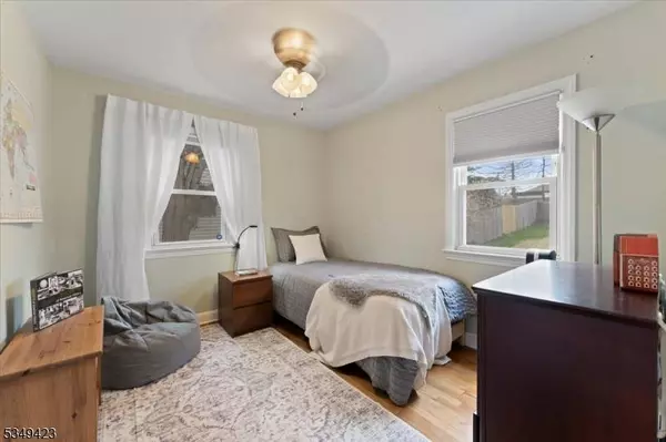 31 La Grande Ave, Fanwood Boro, NJ 07023