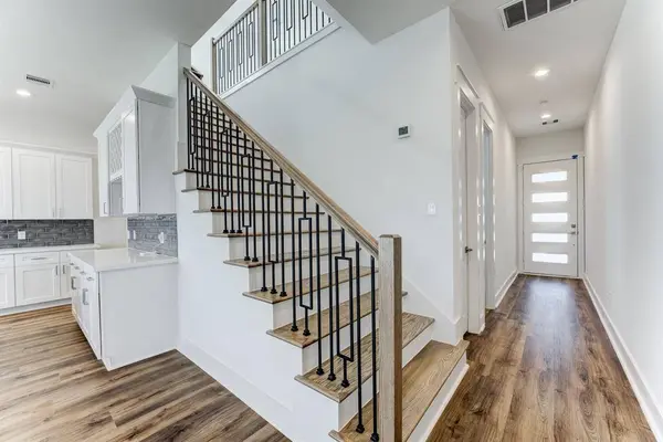 4914 Lavender ST, Houston, TX 77026