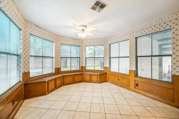 2739 Blue Glen LN, Houston, TX 77073