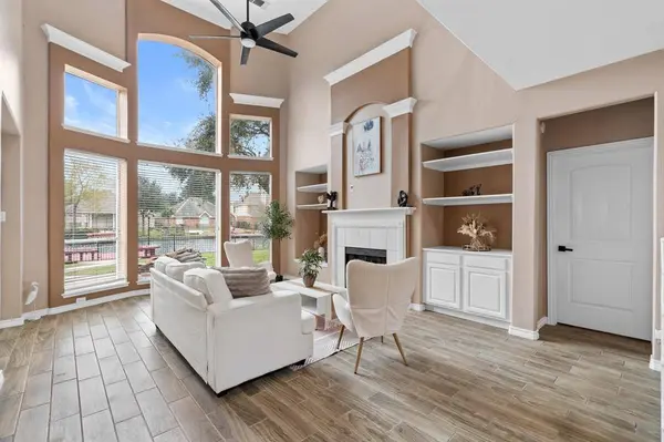 11902 Miramar Shores DR, Houston, TX 77065
