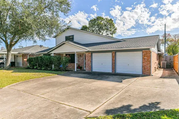 822 N Kaufman DR, Deer Park, TX 77536