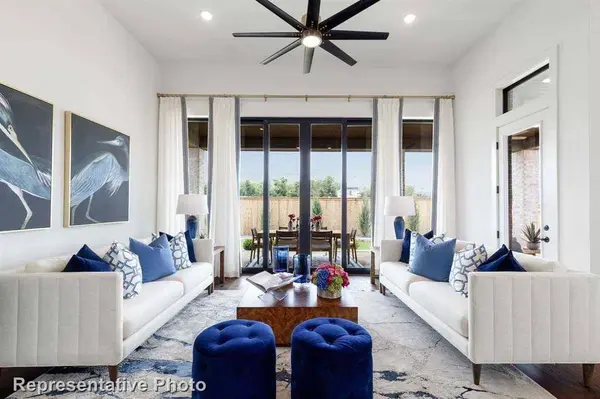 840 Artemis CIR, Webster, TX 77598