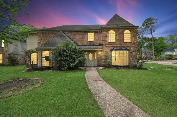 2002 Saddlecreek DR, Houston, TX 77090