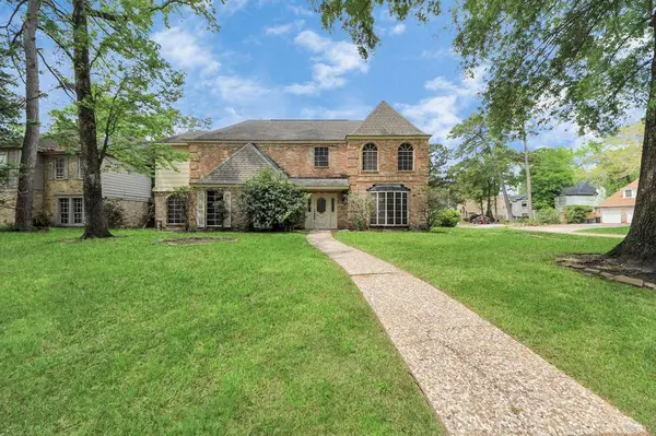 2002 Saddlecreek DR, Houston, TX 77090