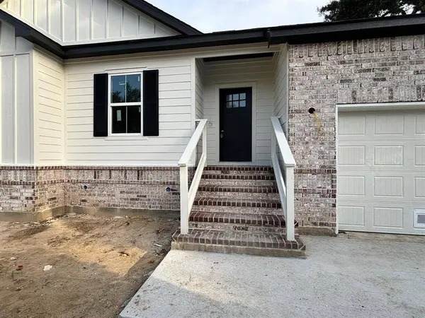 306 Willow Vista DR, El Lago, TX 77586