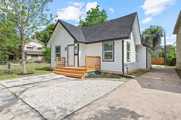 2811 Winbern ST, Houston, TX 77004