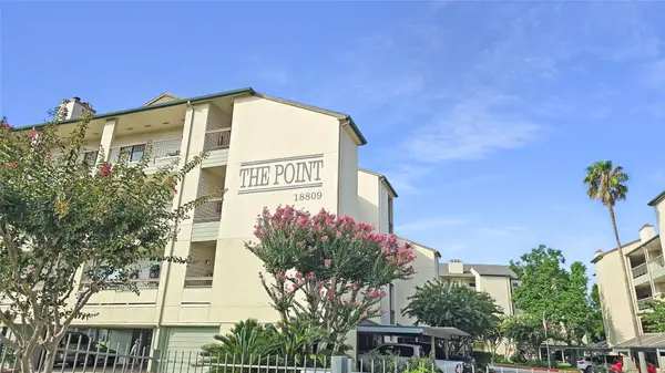 18809 Egret Bay BLVD #104, Webster, TX 77058