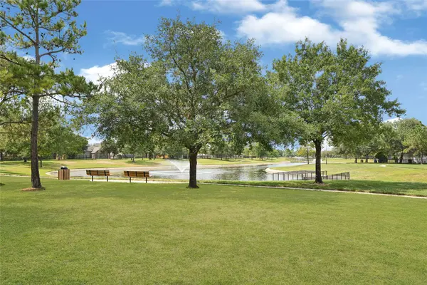 17706 Quiet Loch LN, Houston, TX 77084