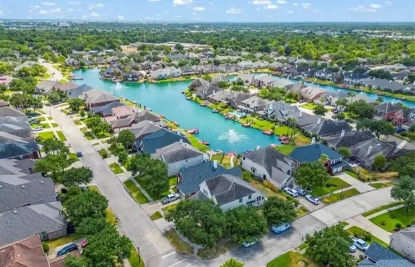 11902 Miramar Shores DR, Houston, TX 77065