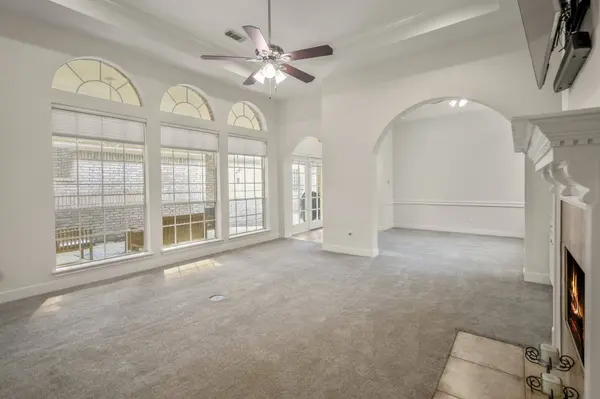 6604 Queensclub DR, Houston, TX 77069