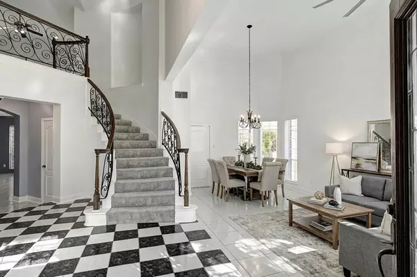 9114 Brahms LN, Houston, TX 77040