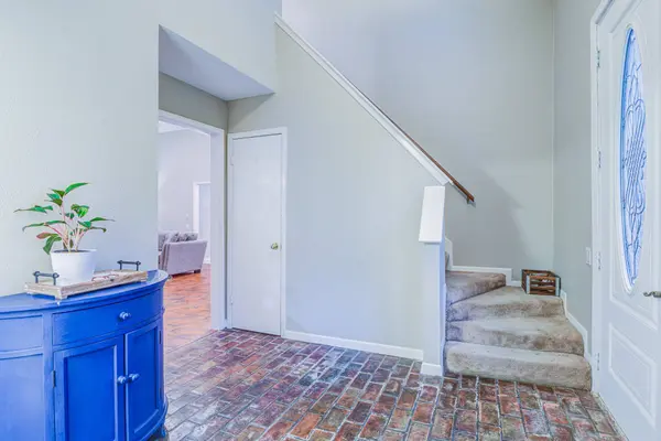 16402 Clearcrest DR, Houston, TX 77059