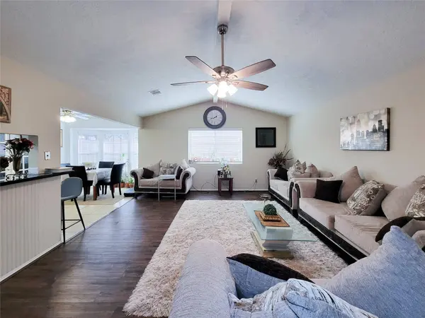 412 Land Grant DR, Richmond, TX 77406